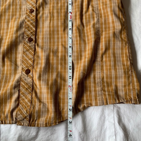 SOLD Arcteryx button down short sleeve shirt - Picture 8 of 8